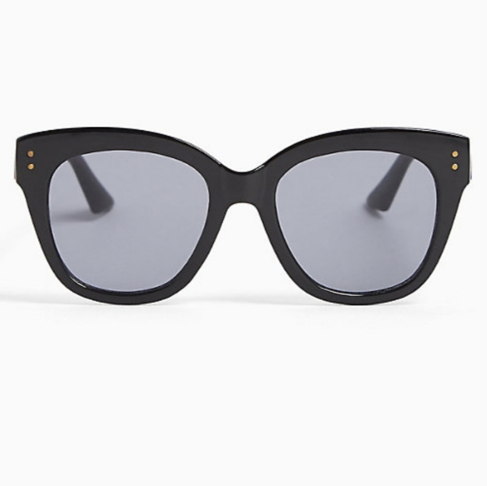 3X HOST PICK!!! BLACK CAT EYE SUNGLASSES - Picture 1 of 12